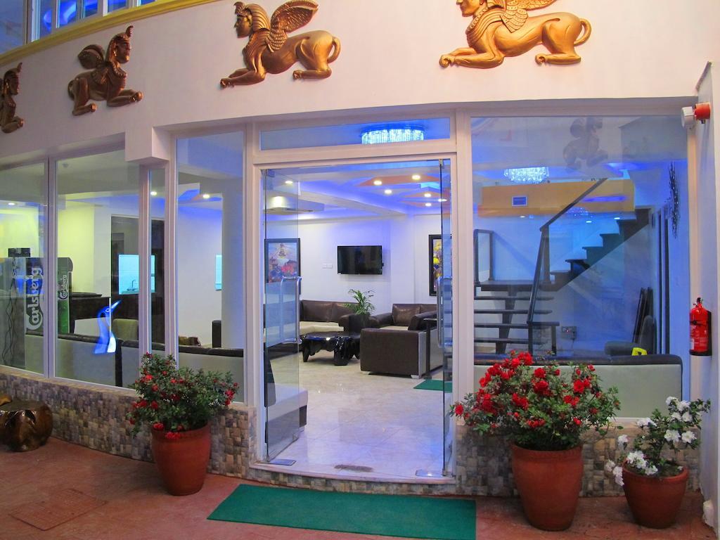 Royal Penguin Boutique Hotel&Spa Katmandou Extérieur photo