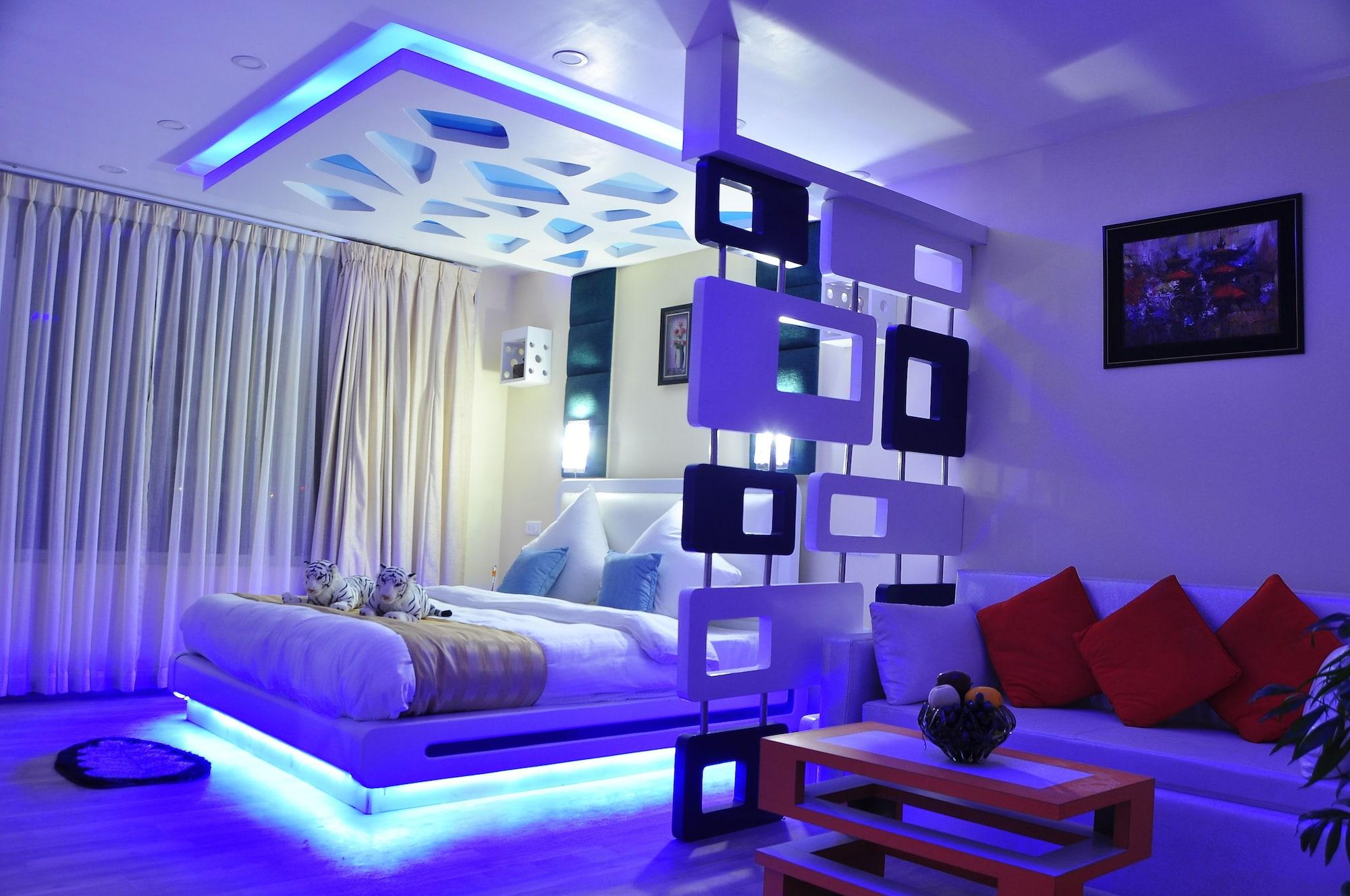 Royal Penguin Boutique Hotel&Spa Katmandou Extérieur photo